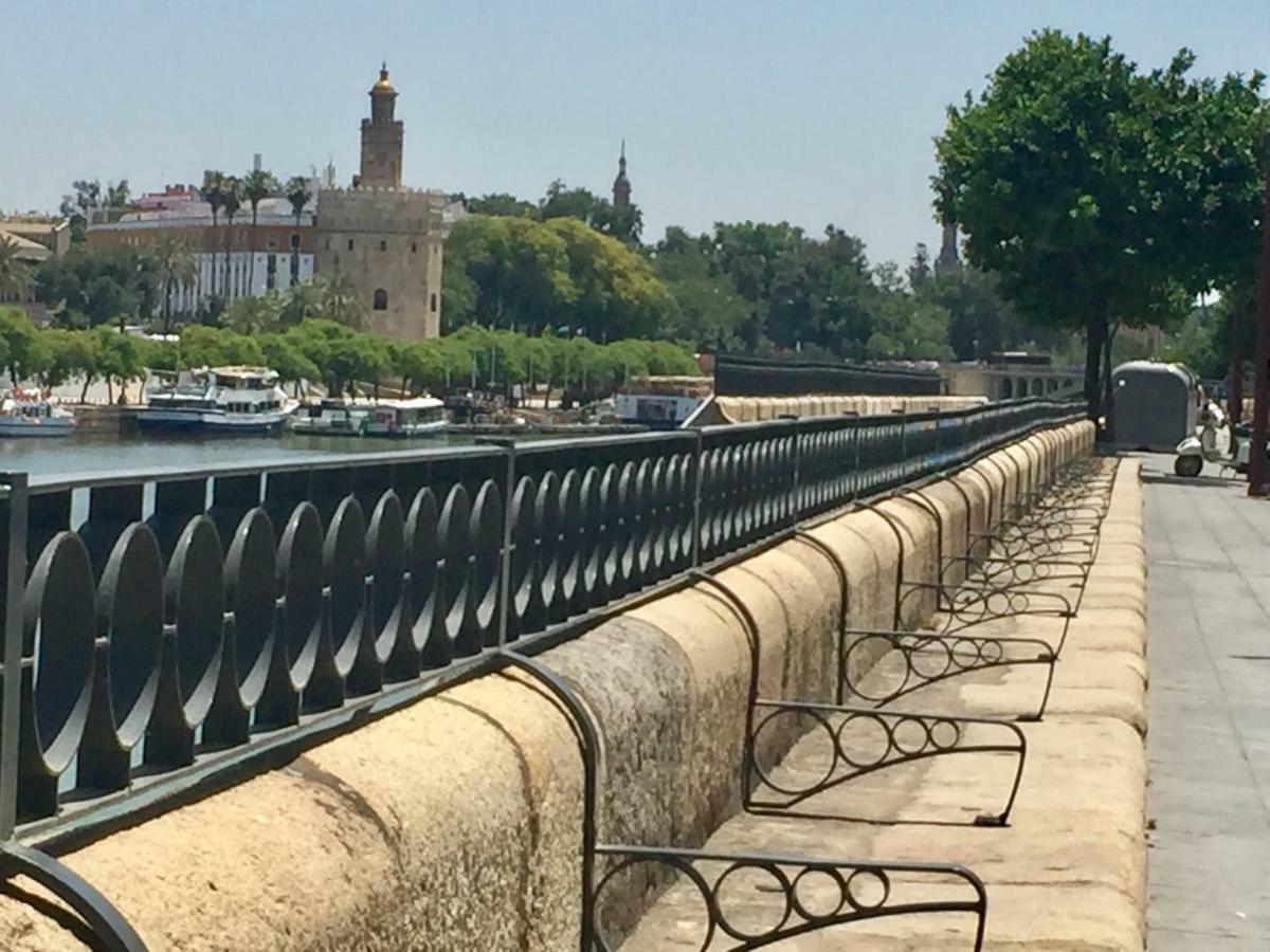 Betis A La Orilla Del Guadalquivir & Vistas A La Giralda Sevilha Exterior foto
